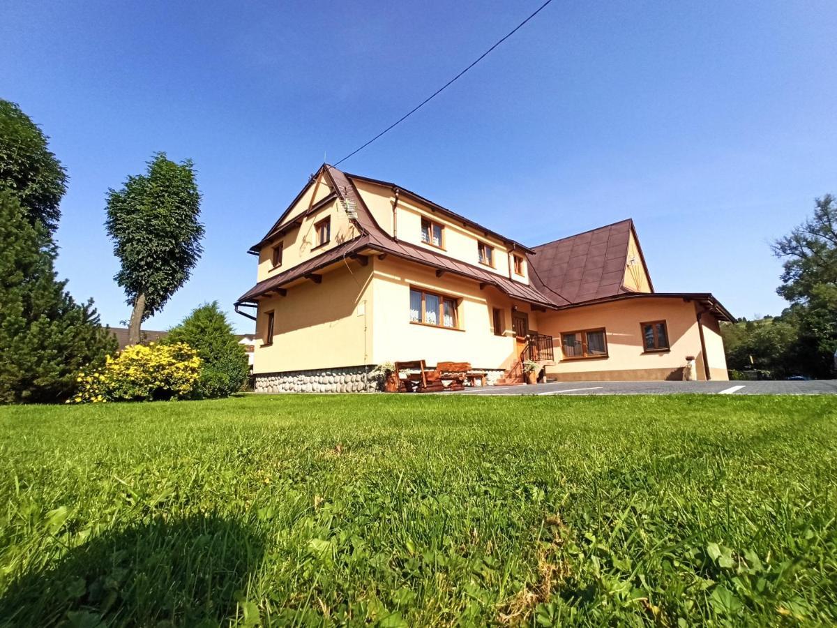Brzoskwiniowy Dom Appartement Banska Nizna Buitenkant foto