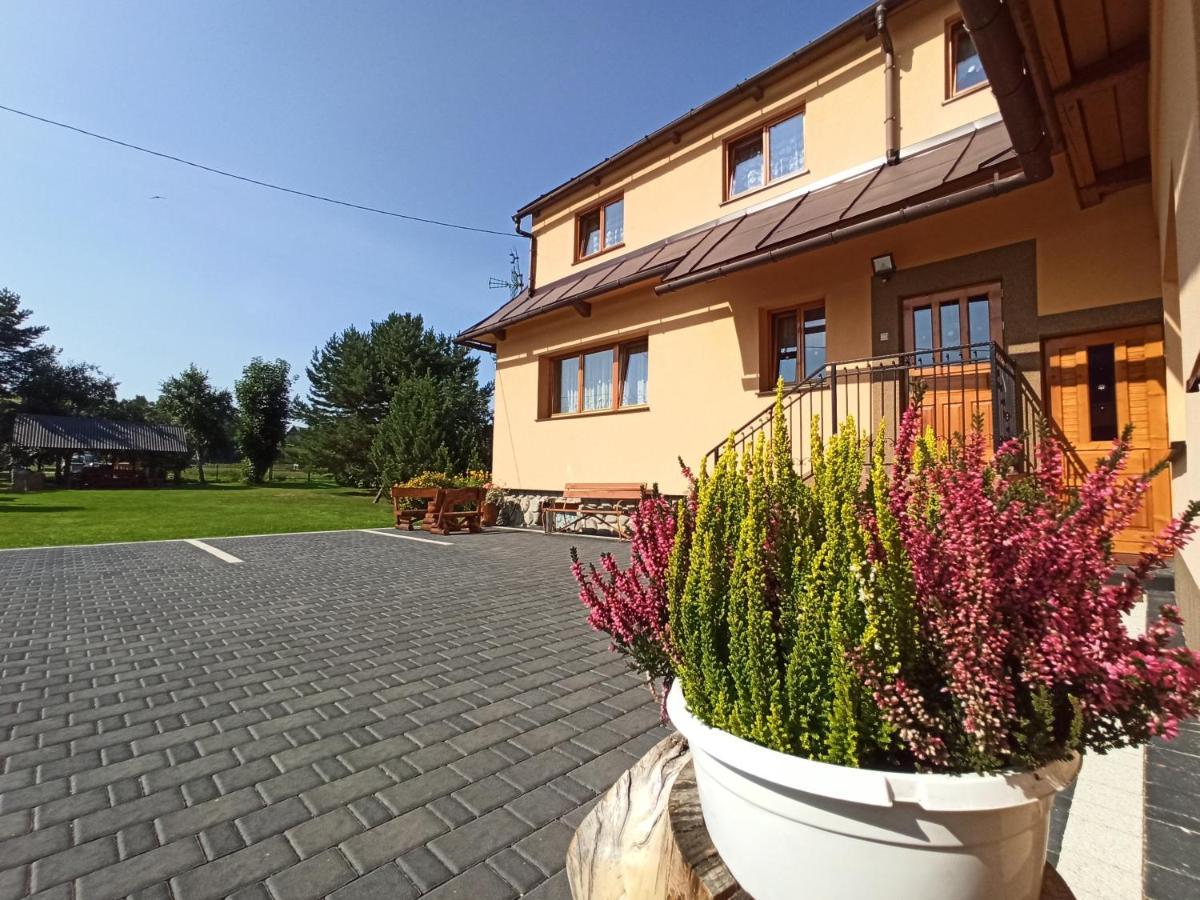 Brzoskwiniowy Dom Appartement Banska Nizna Buitenkant foto